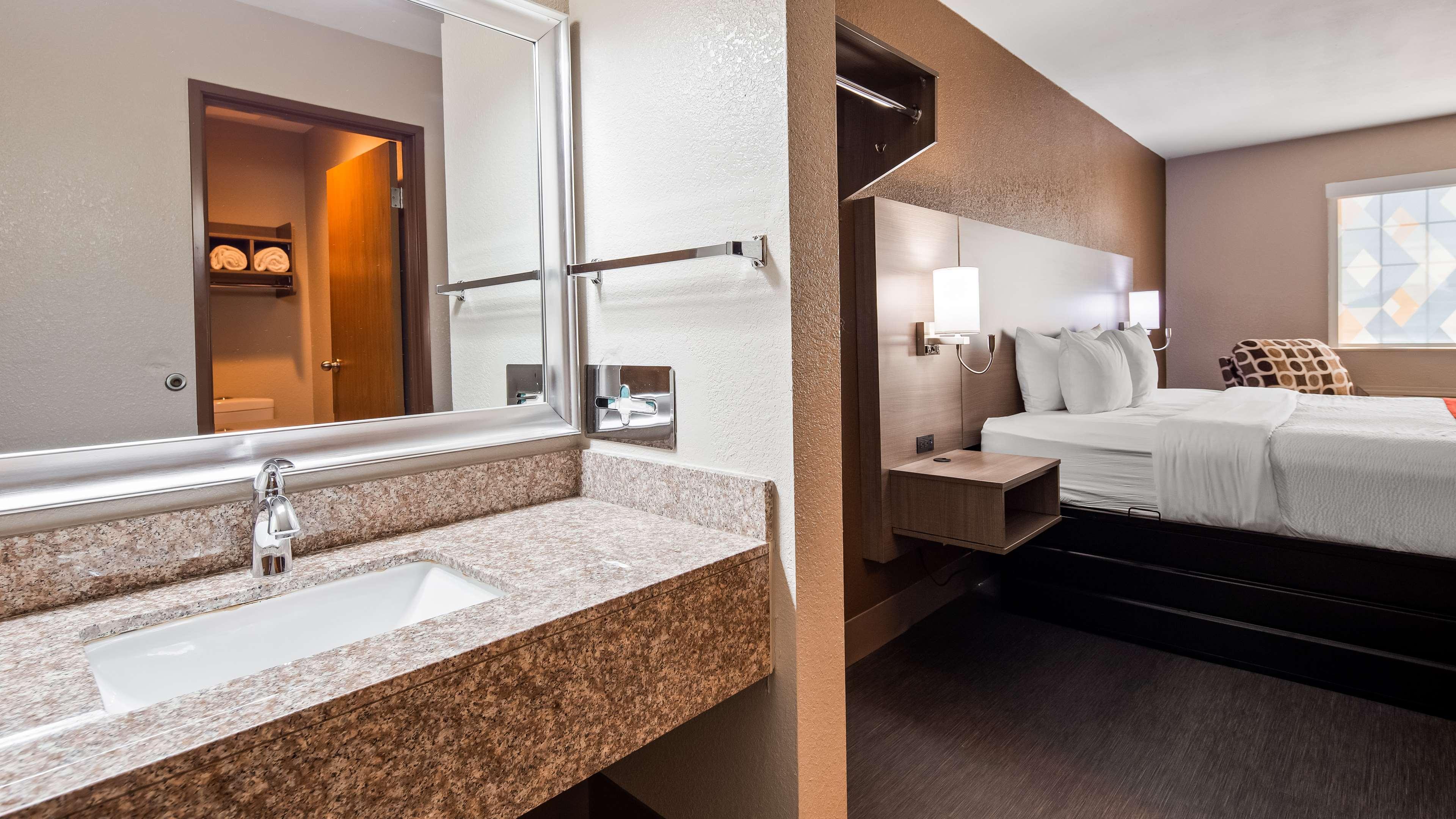 Surestay Plus Hotel By Best Western Kearney Экстерьер фото