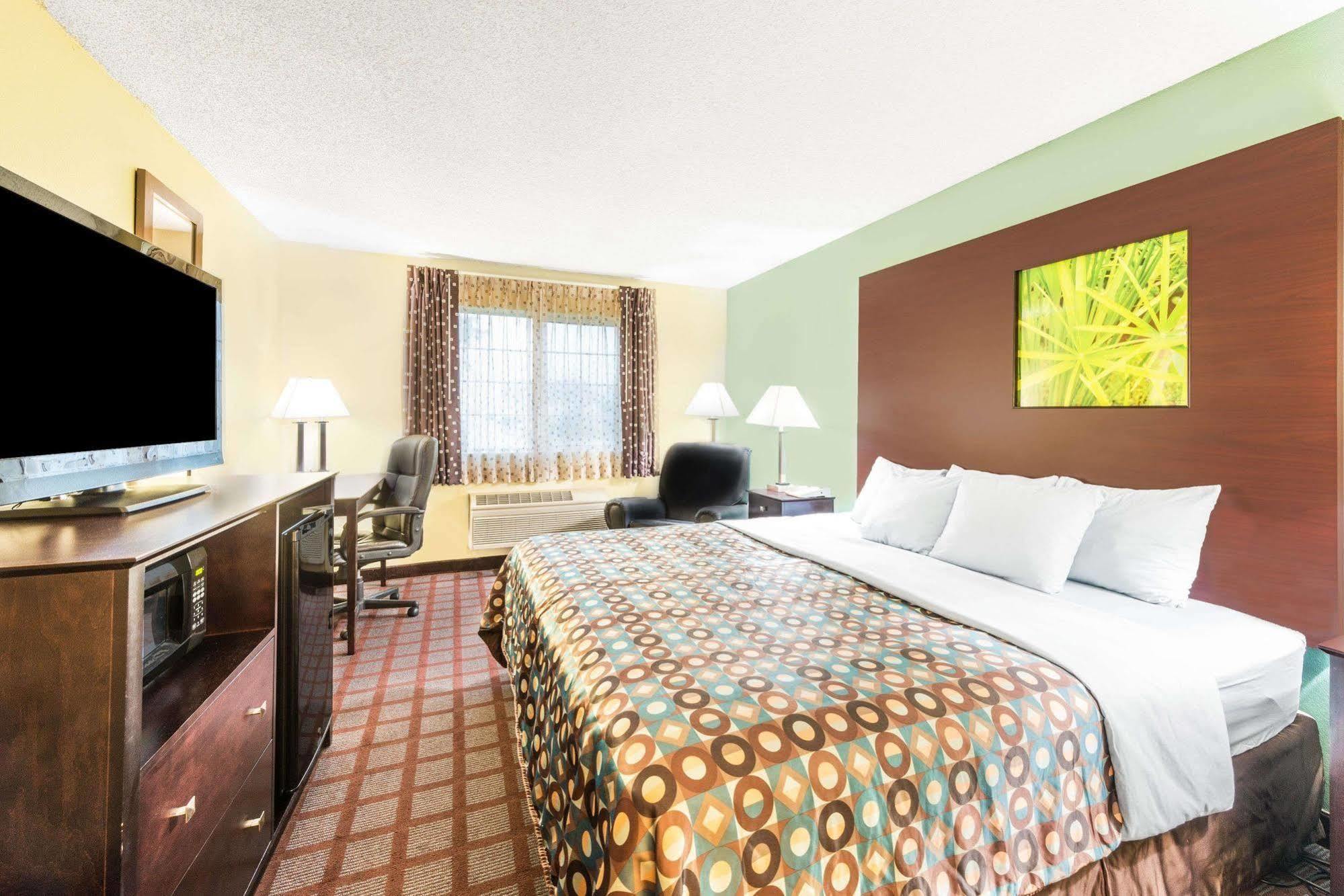 Surestay Plus Hotel By Best Western Kearney Экстерьер фото